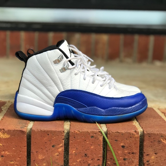 Air Jordan Retro 12 Blueberry Size 6Y Wmns - Main Image
